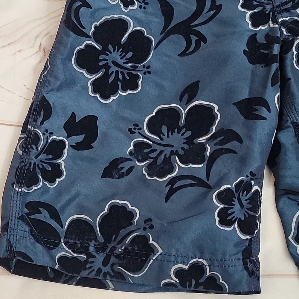 Vintage Hurley Y2K 2000s 999 Hawian Swim Surf Shorts size 30 Super Amazing